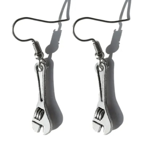 8 pair Weapon Earrings - Picture 8 of 8